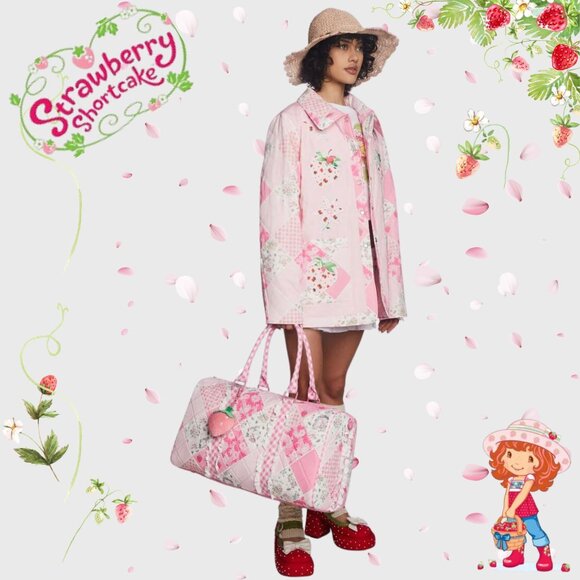 NWT Strawberry Shortcake Extra Serving Quilted Weekender Bag - Picture 5 of 6